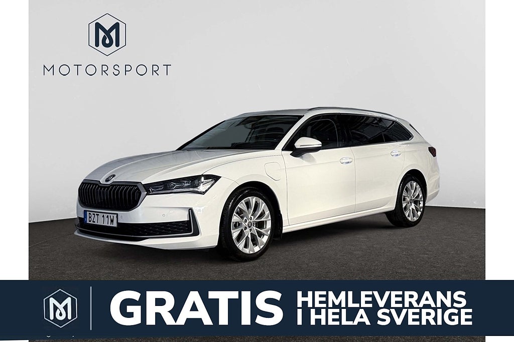 Skoda Superb iV Explore Edition Drag Adapt-farth 360°-kam Värmare
