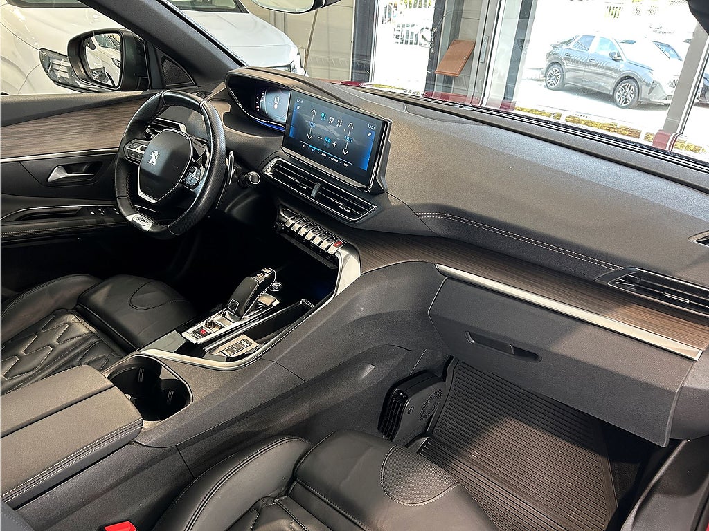 Bild på Peugeot 3008 GT 1.2 PT 130hk Aut - B-KAMERA,CARPLAY,NAV