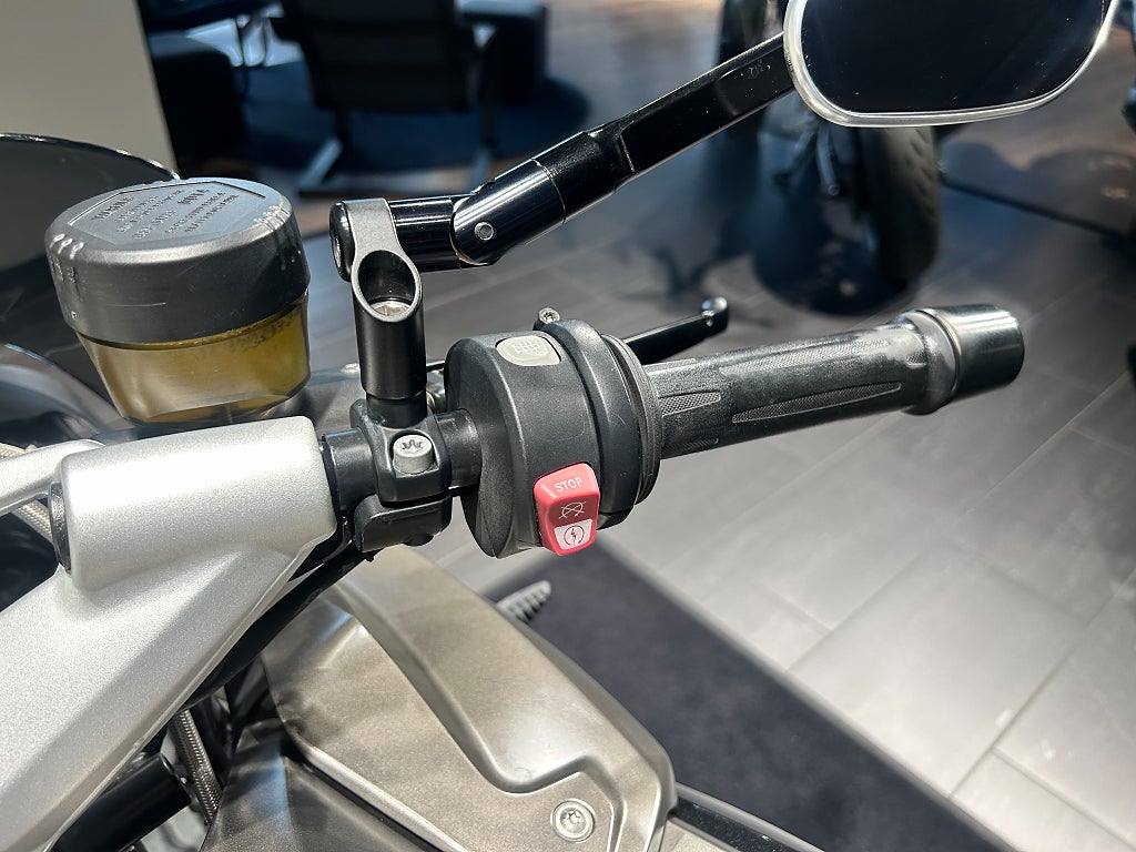 BMW K1300R Slipon/Sidoväskor/Kolfiber BellyPan/4168 mil
