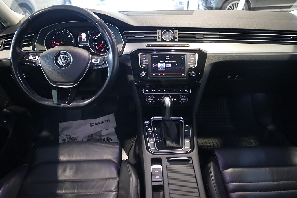 Volkswagen Passat Sportscombi 2.0 TDI AUT 4M Pano Drag Värmare Kamera 2016