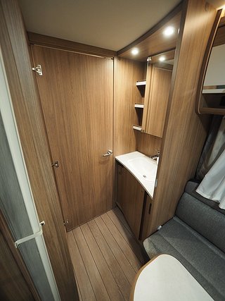 Husvagn, 2-axl Knaus Südwind 750 UFK Scandinavian Selection 10 av 17