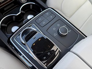 SUV Mercedes-Benz GLS 11 av 17