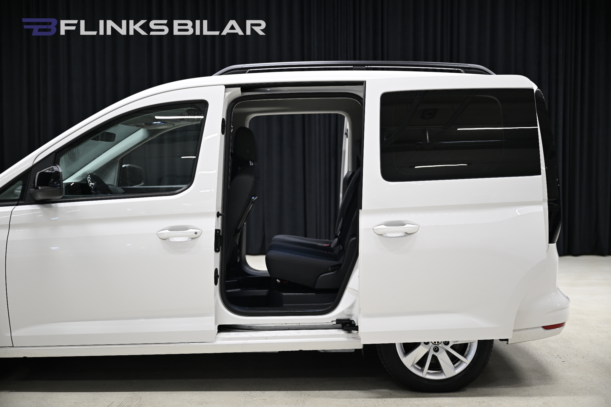 Volkswagen Caddy 2022, photo 6/61