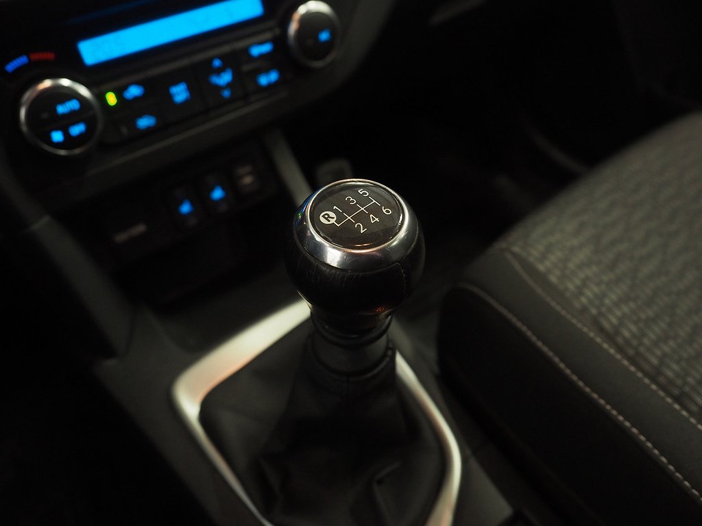 Toyota Auris Touring Sports 2.0 D-4D | Drag | M-Värm | B-Kam 2015