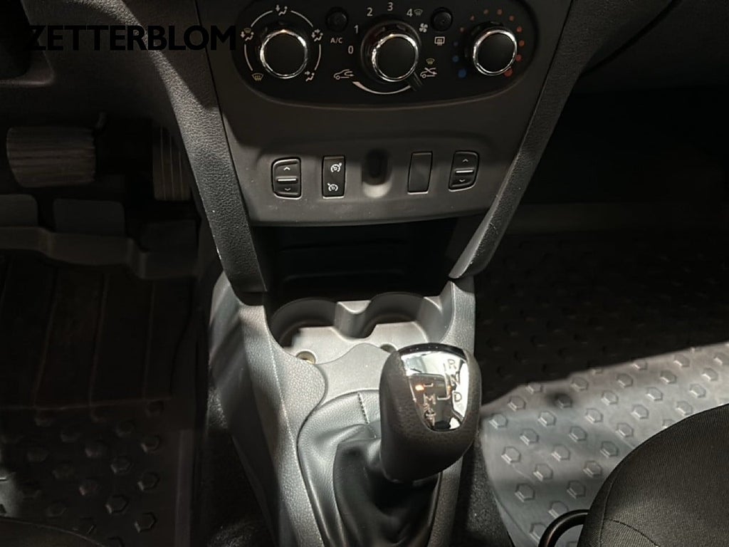 SUV Dacia Sandero 14 av 17