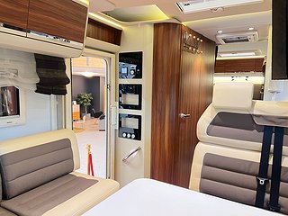 Husbil-halvintegrerad Adria MATRIX SUPREME M 687 SL 12 av 36