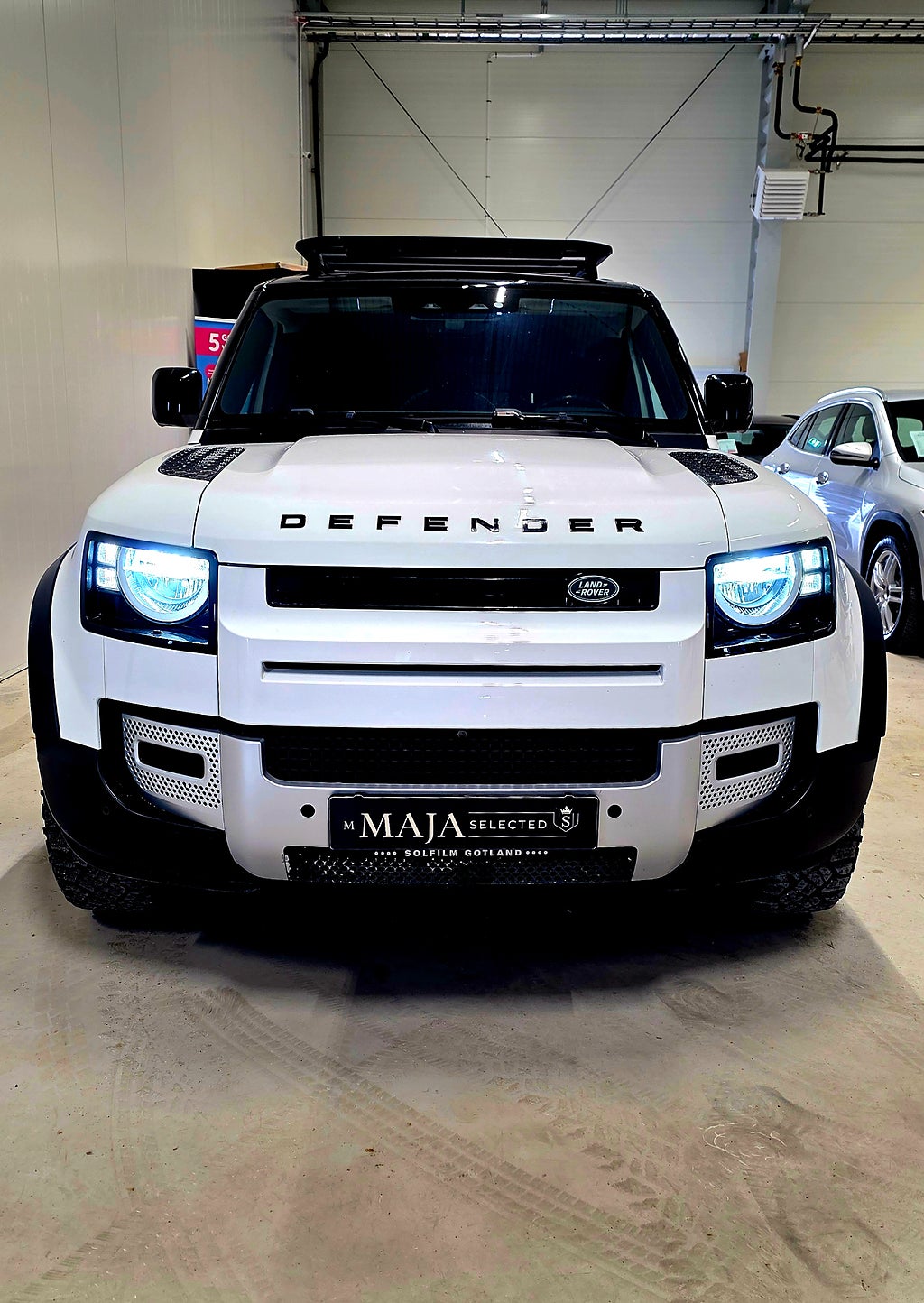 Land Rover Defender 110 D240 *7400 mil 