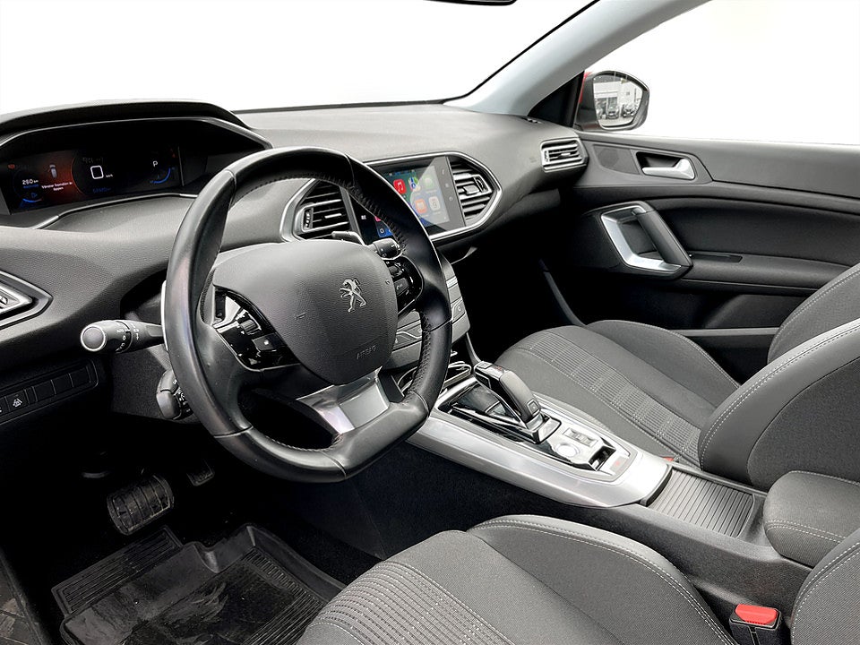 Bild på Peugeot 308 sw Allure 1.2 PT 130hk Aut B-KAMERA CARPLAY DRAG