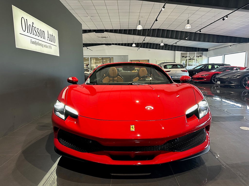 Ferrari 296 GTS 830 hk Lift / Leasebar / Carbon / JBL - bild 14