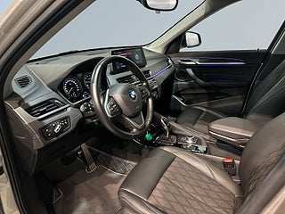 BMW X1 xDrive20i Steptronic xLine Mvärm Psens GPS HuD SoV – bild 7