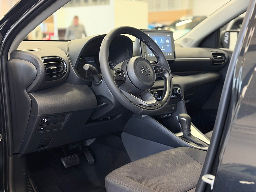 Mazda 2 Hybrid Centre-line / Backkamera / Adaptiv farthållare /