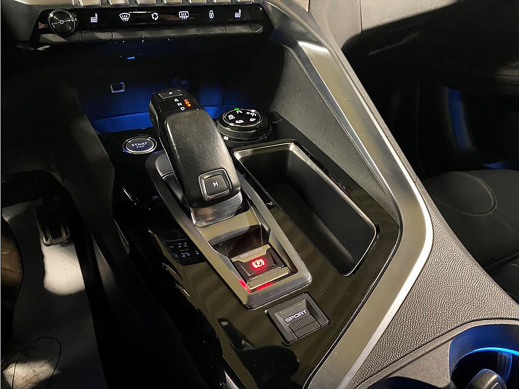 Bild på Peugeot 3008 GT 2.0 BHDi 180hk Aut - PANORAMA, SKINN