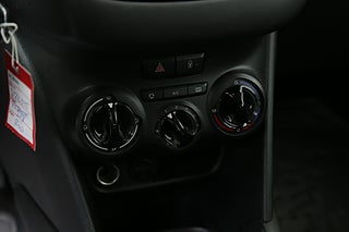 Halvkombi Peugeot 208 19 av 22