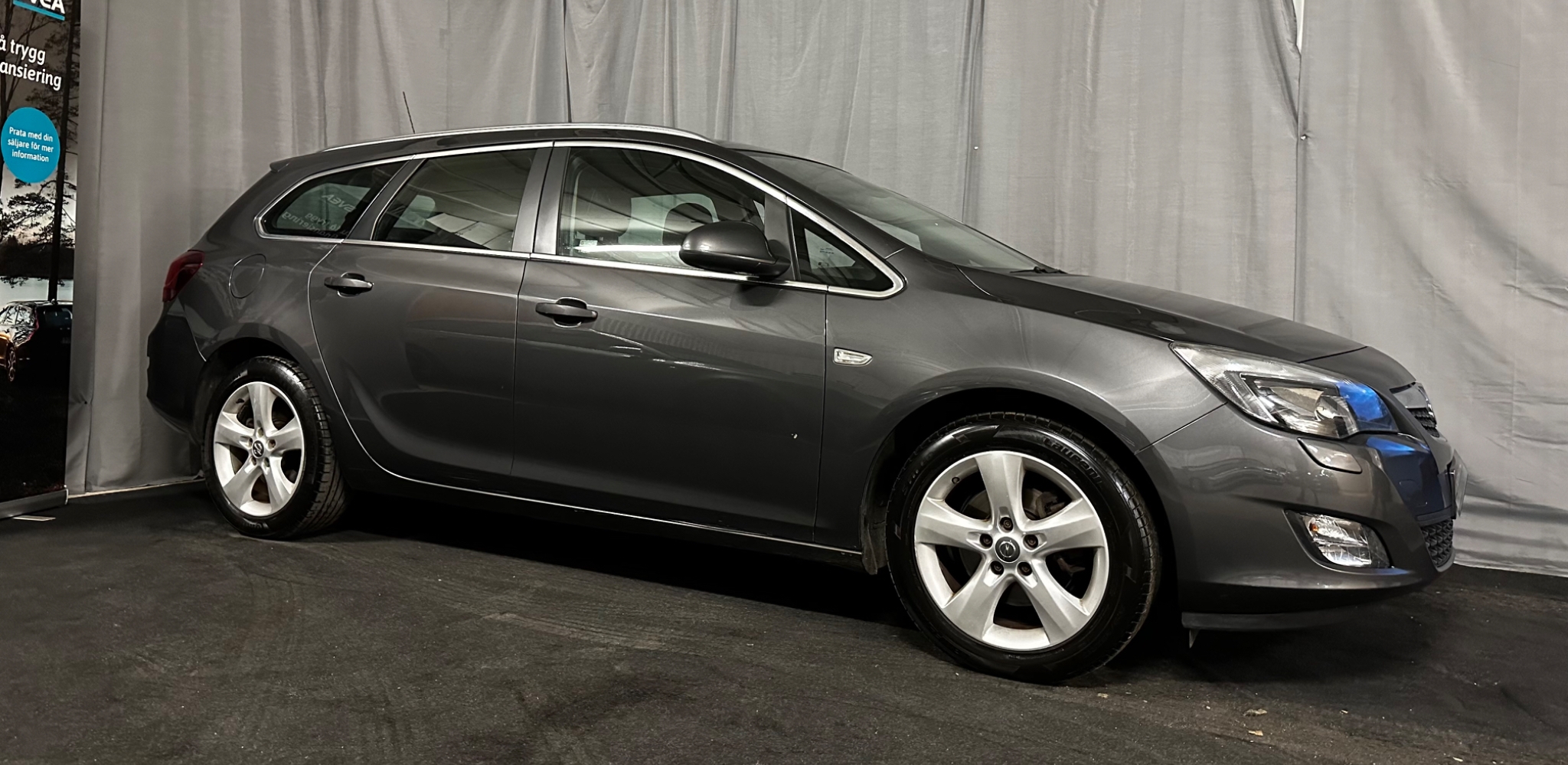 Opel Astra 2012, bild 3/45