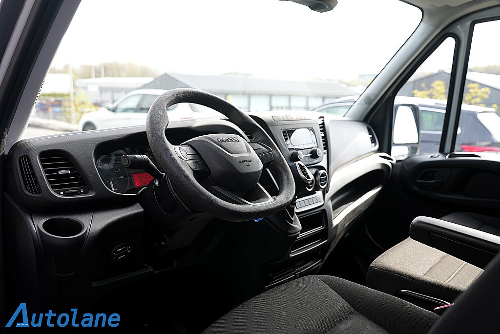 Iveco Daily 35-140 2.3 JTD Hi-Matic, 3-sits, MOMS, Webasto 136hk