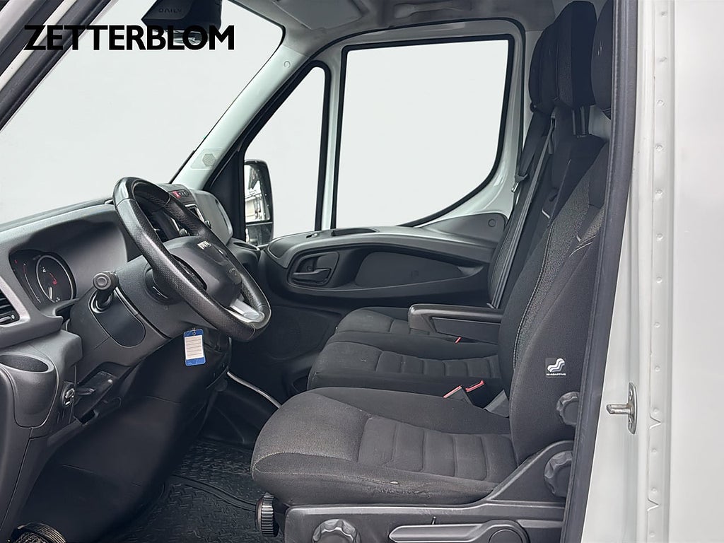 Transportbil - Skåp Iveco Daily 7 av 13