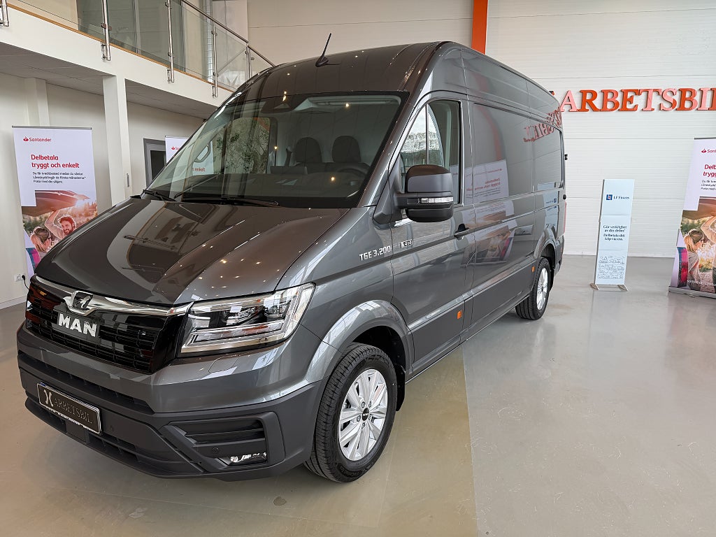 MAN TGE 3.200/ 4X4 / 205 HK Comfortvägg PERFORMANCE Lagervara