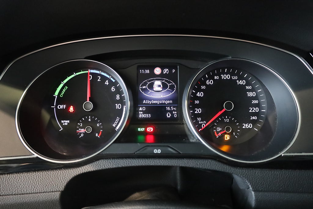 Volkswagen Passat GTE 218hk Executive / Business / Värmare / Navi 2022