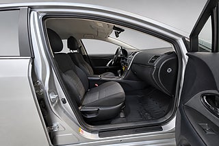 Toyota Avensis 2012 bild 15