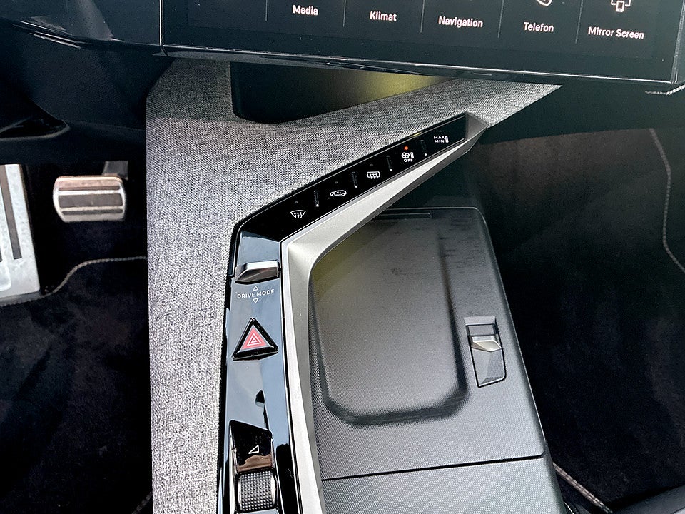 Bild på Peugeot 3008 GT Hybrid 145hk Aut B-KAMERA CARPLAY