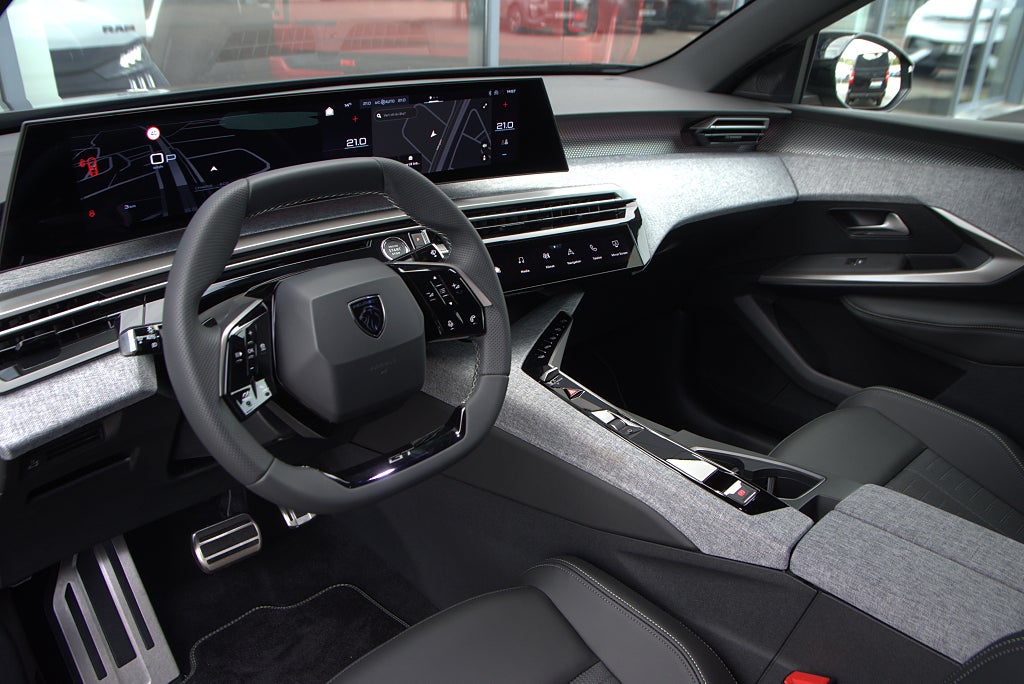Peugeot 3008 Edition Hybrid 145hk Aut *Fri service 3 år