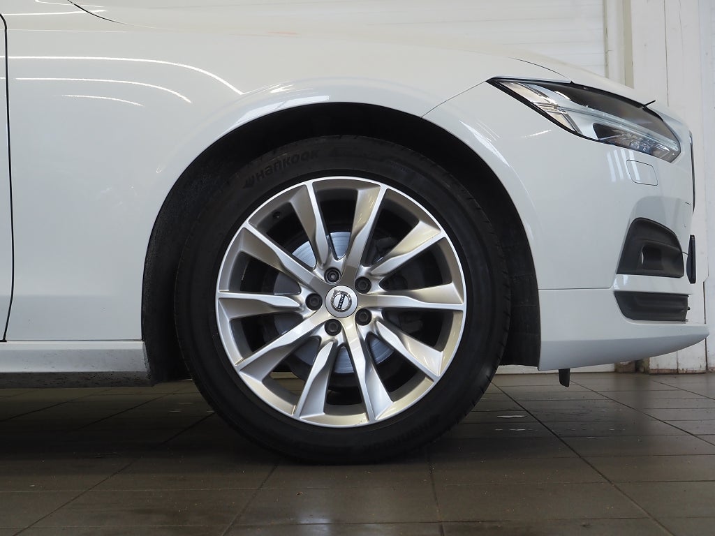 Volvo V90 D4 Geartronic Momentum Advanced Edition Drag Navi VOC 2021