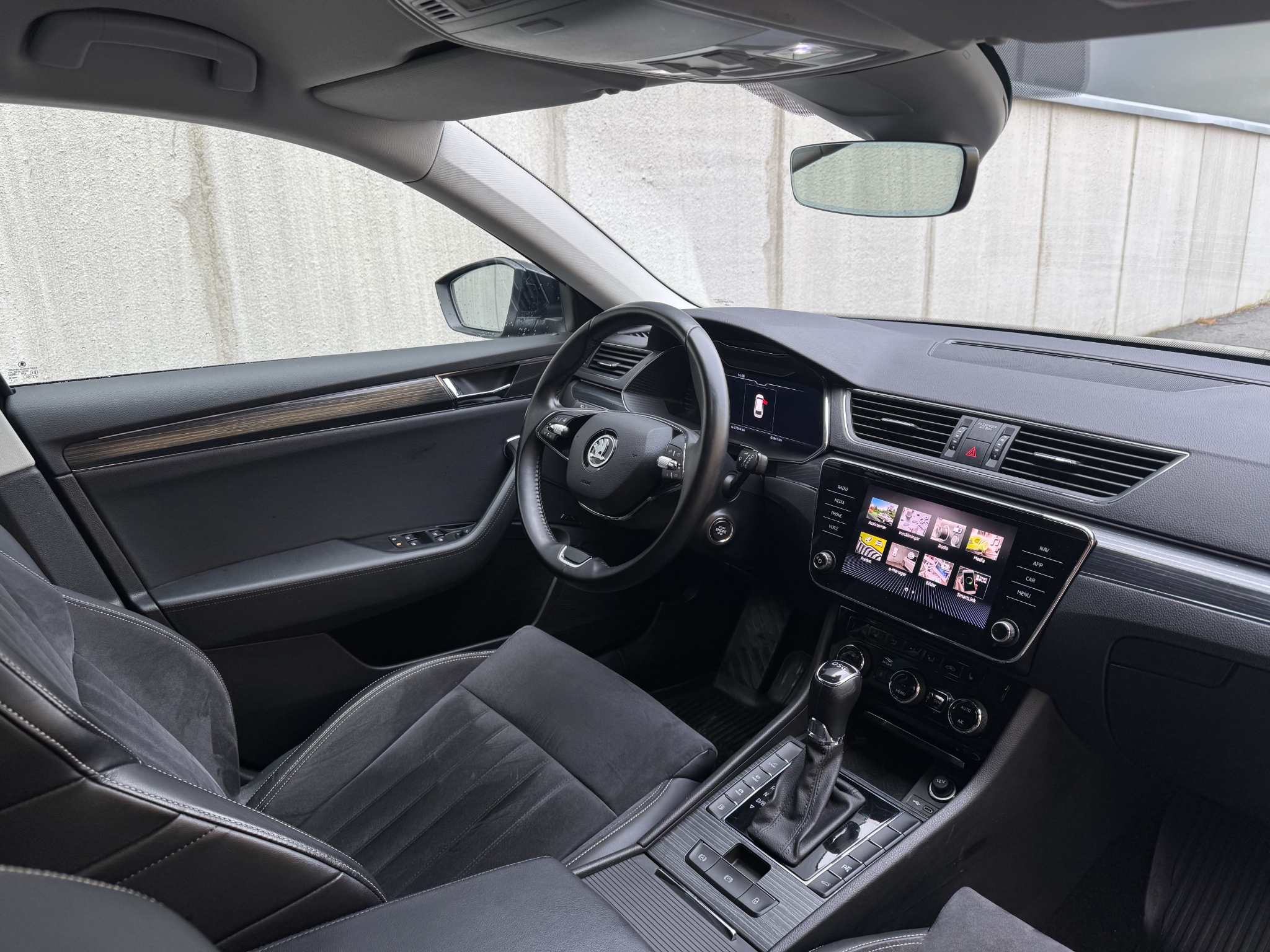 Skoda Superb 2021, kuva 4/44