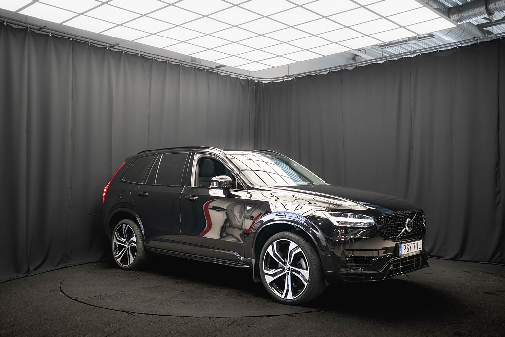 Volvo XC90 Recharge T8 AWD ULTIMATE DARK 7-sits B&W LUFT 22'' MOMS