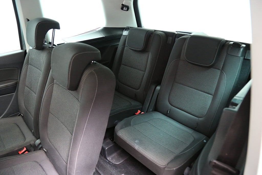 Volkswagen Sharan 2,0 TDI 150hk Premium Aut Panorama 7-sits Värmare Drag 2016