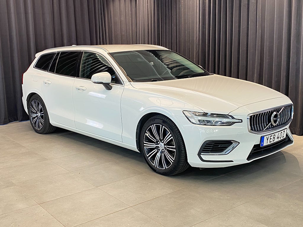Volvo V60 Recharge T6 AWD AUT Expression / Harman/Kardon / Drag
