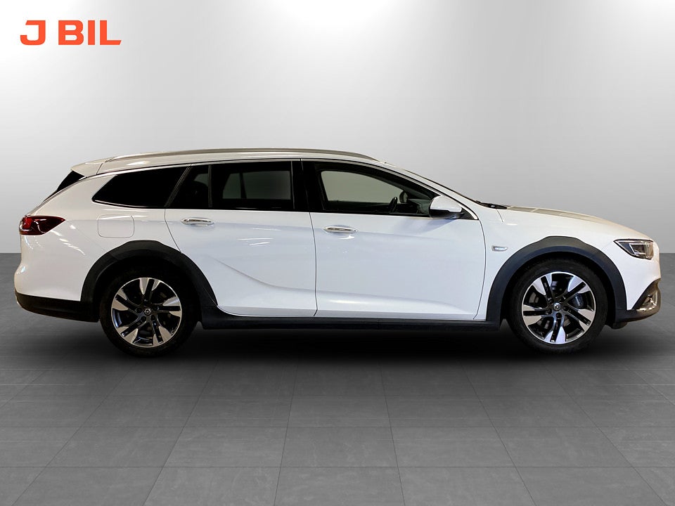 Bild på Opel Insignia Country Tourer Business 2.0 Turbo 260hk Aut 4WD BOSE