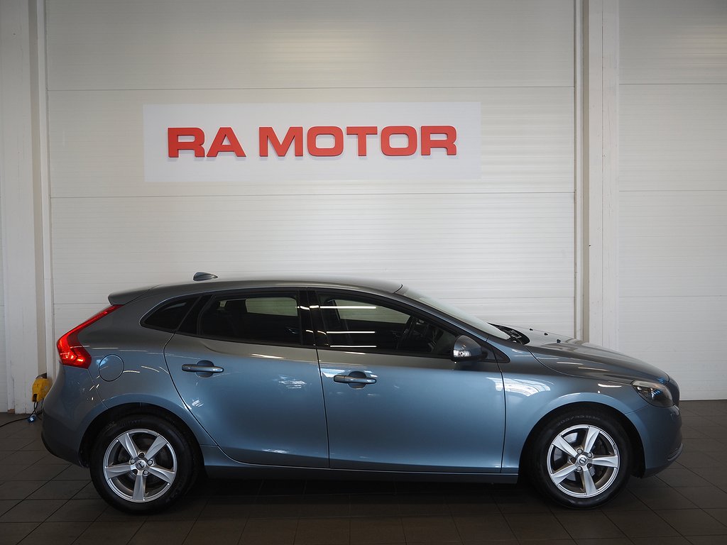 Volvo V40 T2 122hk Kinetic Business Klimatpkt B-Värm Farthål 2017