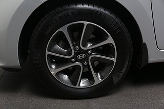 Halvkombi Hyundai i10 8 av 21
