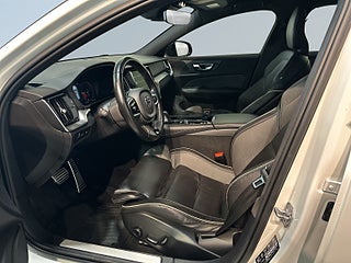 Volvo V60 Recharge T6 AWD R-Design Drag Pvärm Skinn Kamera SoV – bild 7