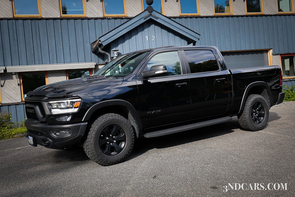 RAM 1500 REBEL DIESEL BLACK APPEARANCE PACKAGE RAMBOX MULTIGATE