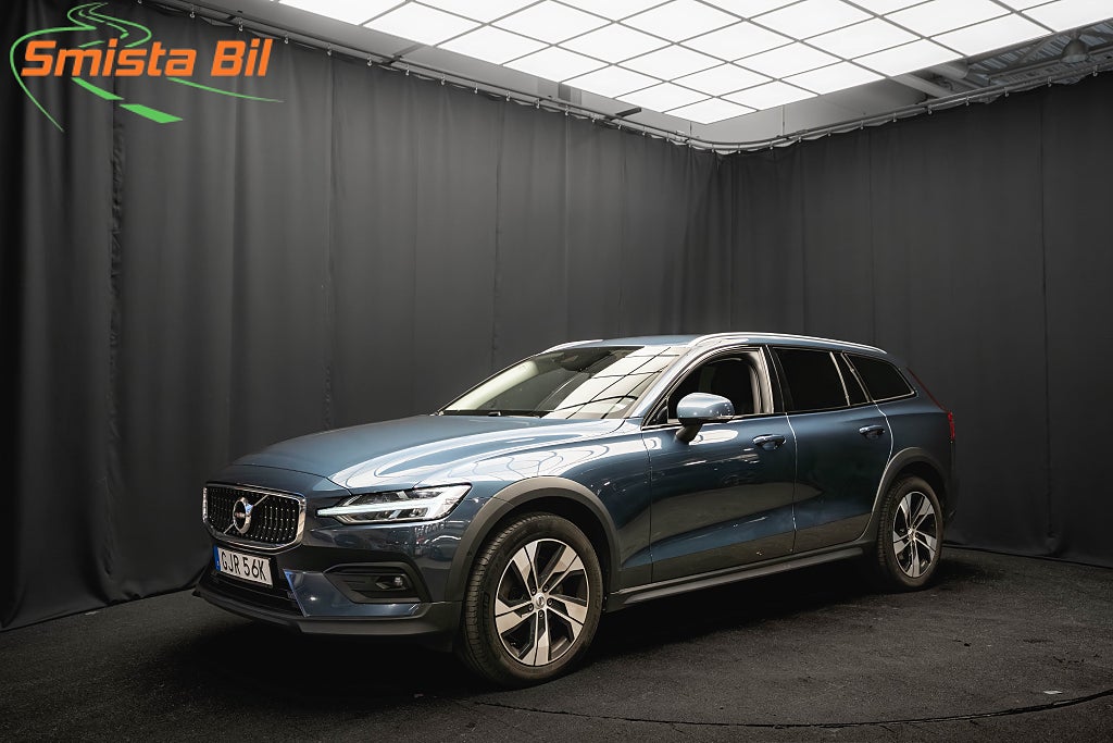 Volvo V60 Cross Country B4 AWD PRO LÄDER DRAG KAMERA D-VÄRMARE ELSTOL 197hk
