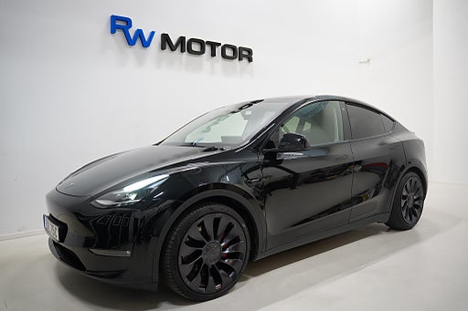 Tesla Model Y Performance AWD Värmepump / Dragkrok / En ägare / Moms 
