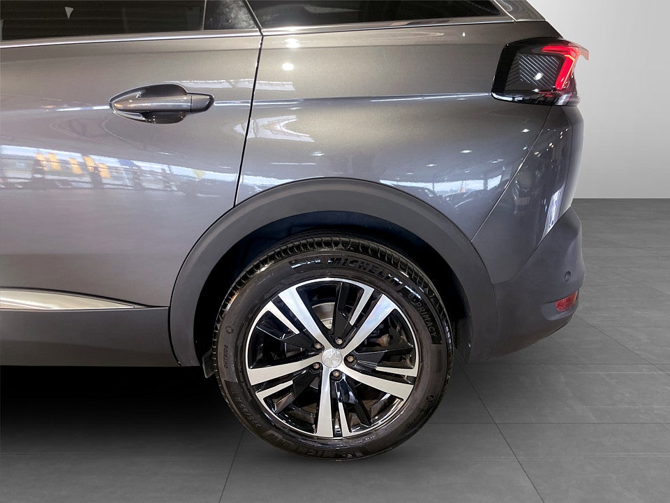 Bild på Peugeot 5008 GT 1.2 PT 130hk Aut 7-SITS B-KAMERA CARPLAY