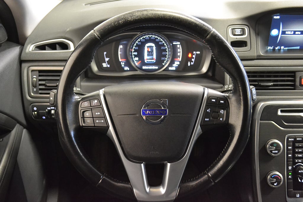 Volvo XC70 D4 181hk AWD Classic Summum | Drag | D-värm | Skinn | 2016