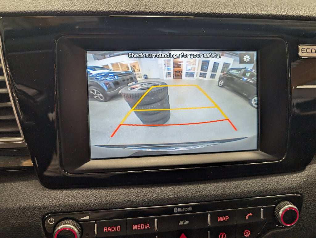 Kia Niro Hybrid DCT Advance Plus Pano/M-värm/V-hjul thumbnail