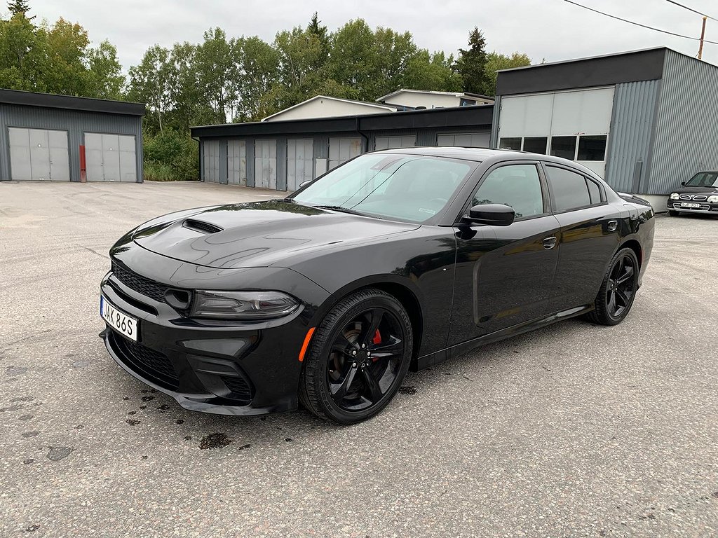 Dodge Charger 5.7 V8 HEMI Taklucka Skinn Kamera FULLUTRUSTAD