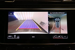 SUV Audi Q8 22 av 28
