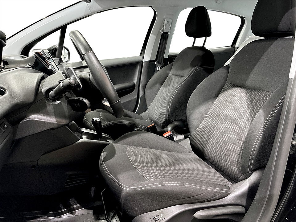 Bild på Peugeot 208 Active 1.2 PT 82hk Aut BLUETOOTH FARTHÅLLARE