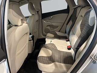 Volvo V40 Cross Country D3 Momentum Värmare Psens S&V-däck