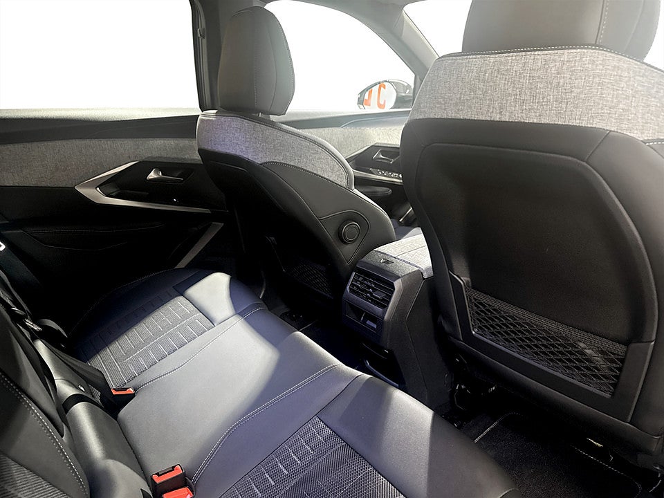 Bild på Peugeot 3008 GT Hybrid 145hk Aut B-KAMERA CARPLAY