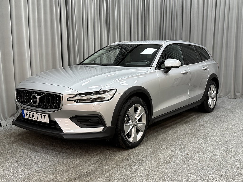 Volvo V60 Cross Country B4 197HK Momentum AWD Aut VOC/Drag