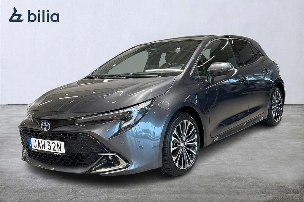 Toyota Corolla Hybrid 1,8 Style 5D Hotellpaket värde 5.000kr på köp...