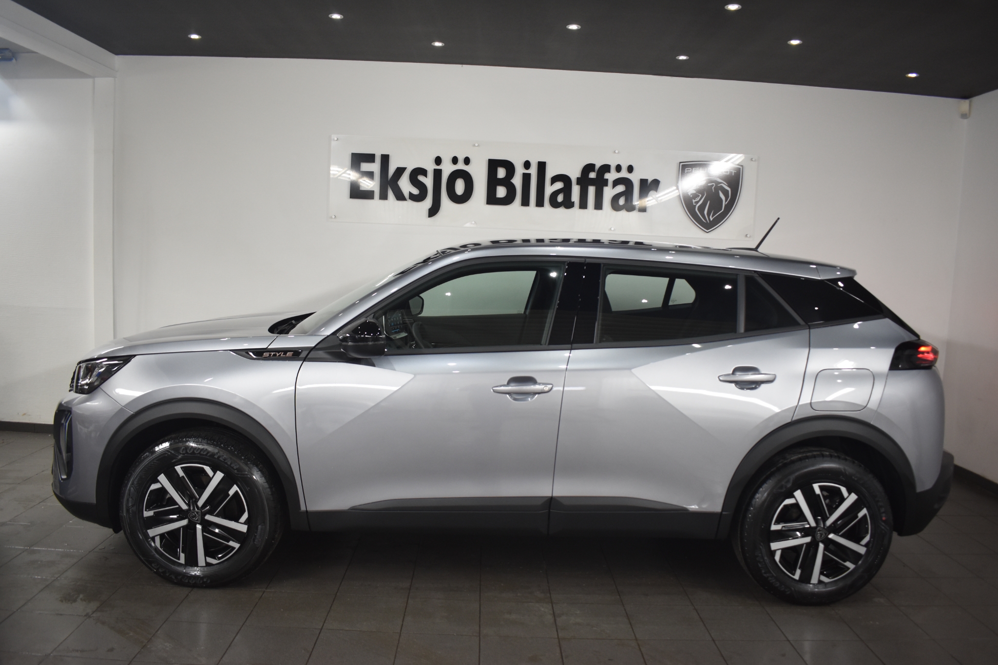 Peugeot 2008 HYBRID 145hk AUT 2026, bild 3/10