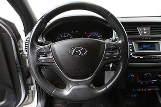 Halvkombi Hyundai i20 15 av 21
