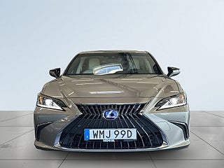 Lexus ES 300h 2.5 E-CVT Limited Edition S&V-hjul/Taklucka/Kamera – bild 2